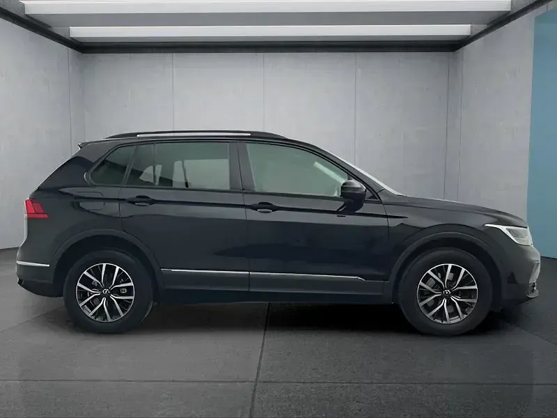 Gebraucht VW Tiguan 245 PS (180 kW) 2022 Schwarz SUV