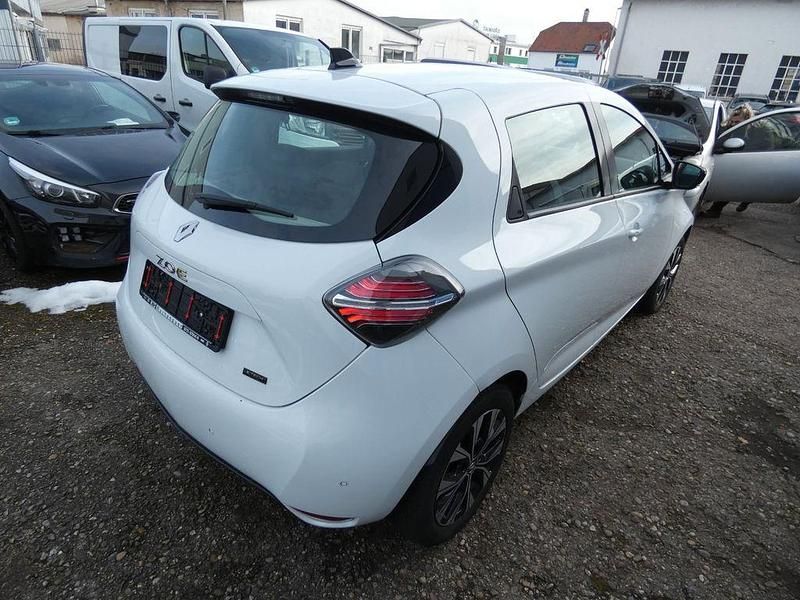 Gebraucht Renault Zoe Evolution 50 kW (69 PS) 2022 Gletscherweiss Kleinwagen