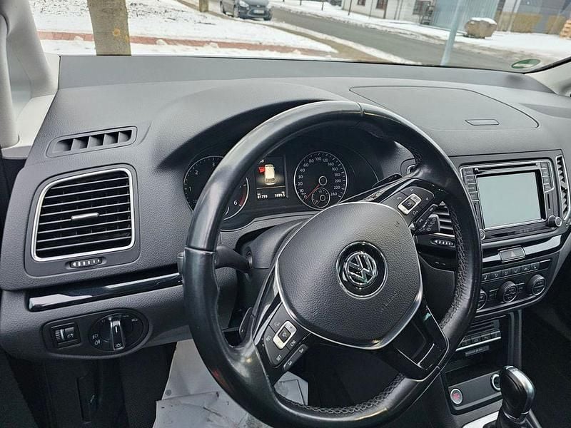 Gebraucht VW Sharan Highline 177 PS (130 kW) 2019 Schwarz Van / Kleinbus