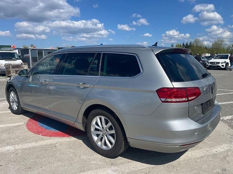 Gebraucht VW Passat R 150 PS (110 kW) 2015 Silber Limousine