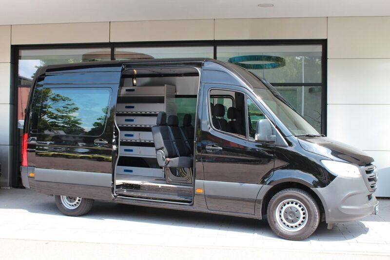 Schwarz Gebraucht 2019 Mercedes Sprinter Van | 40.900 € - Bild 1/4