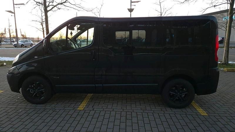 Gebraucht Opel Vivaro 90 PS (66 kW) 2008 Schwarz Van / Kleinbus