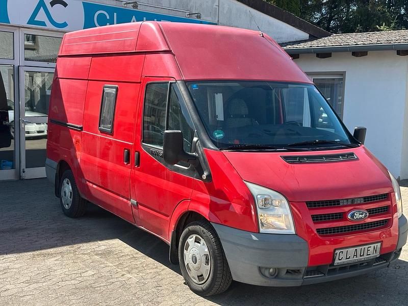Käytetty Ford Transit 85 HP (62 kW) 2010 Punainen Tila-auto