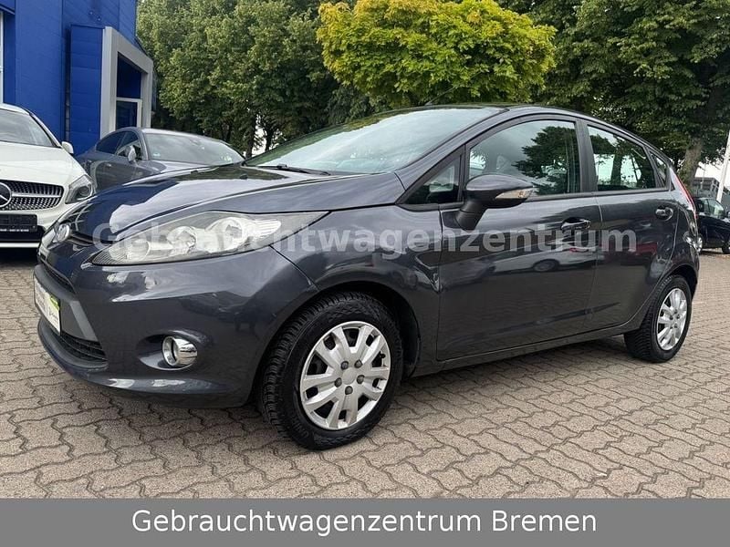 Gebraucht Ford Fiesta Trend 97 PS (71 kW) 2010 Grau Kleinwagen