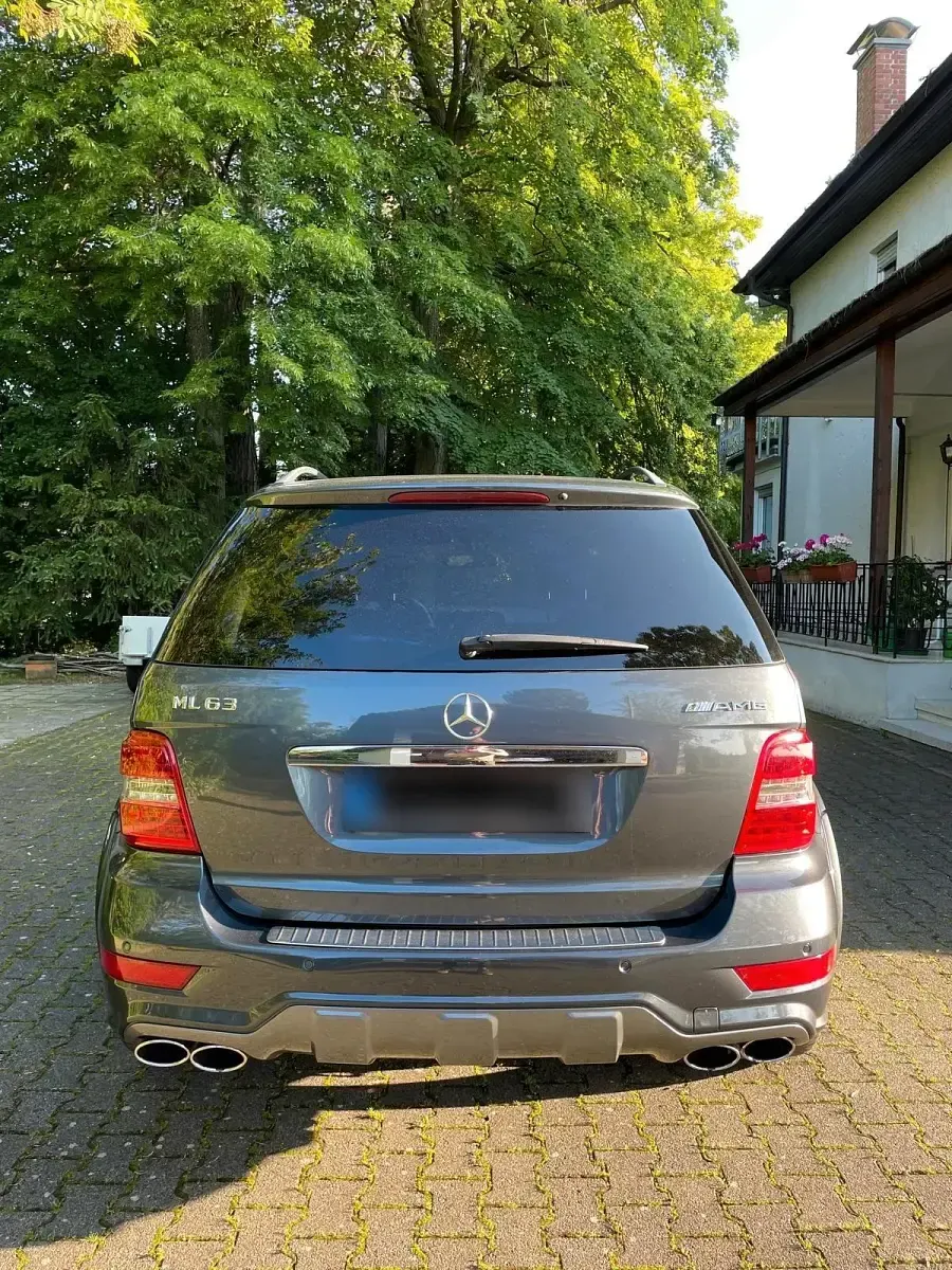 Gebraucht Mercedes ML63 AMG AMG 510 PS (375 kW) 2010 Grau SUV