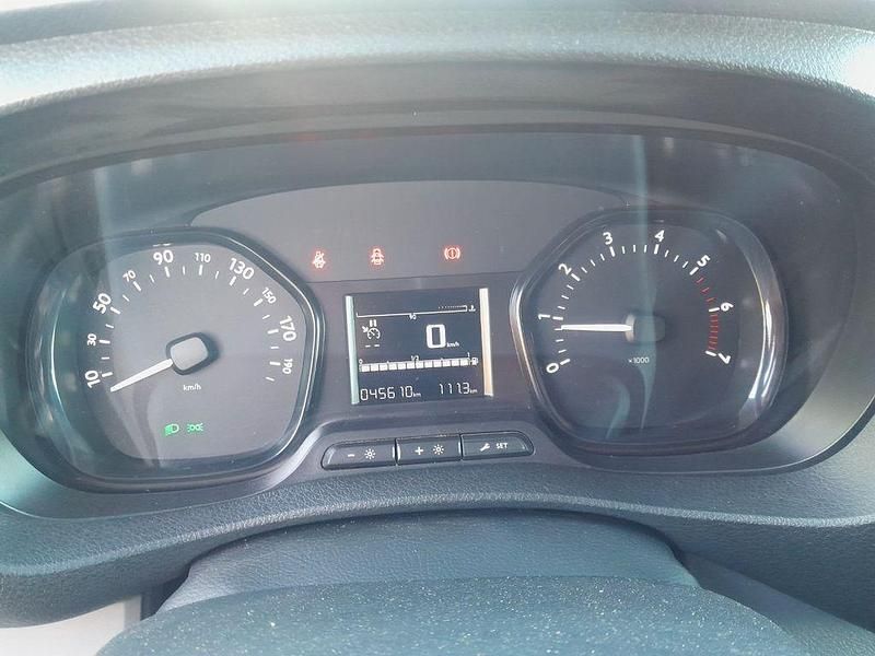 Second-hand Citroën Jumpy 120 CP (88 kW) 2019 Alb Monovolum