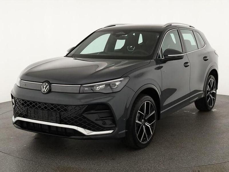 Gebraucht VW Tiguan R-line 265 PS (194 kW) 2025 Delfingrau metallic SUV