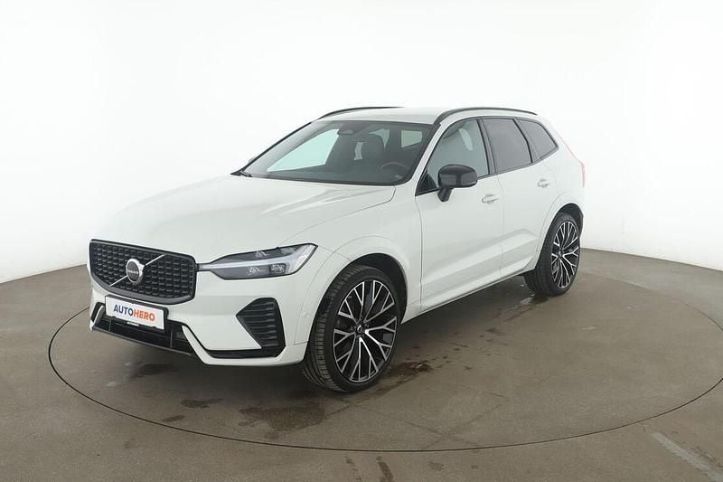 Używany Volvo XC60 R-Design 197 KM (144 kW) 2022 SUV