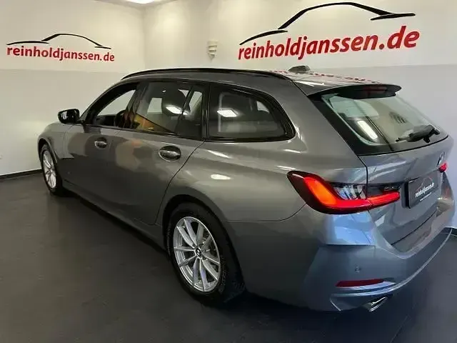 Gebraucht BMW 320 Shadowline 190 PS (139 kW) 2024 Grau Limousine