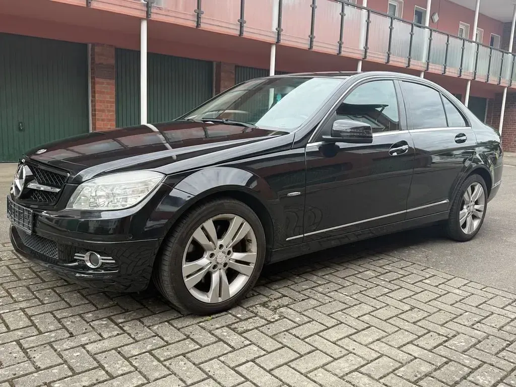 Gebraucht Mercedes C350 231 PS (169 kW) 2009 Schwarz Limousine