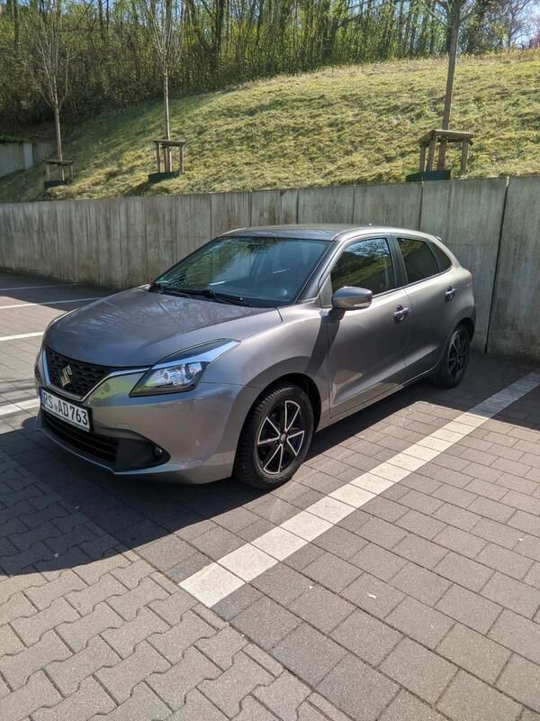Grau Gebraucht 2017 Suzuki Baleno Kleinwagen | 8.900 € (Fairer Preis) - Bild 1/4