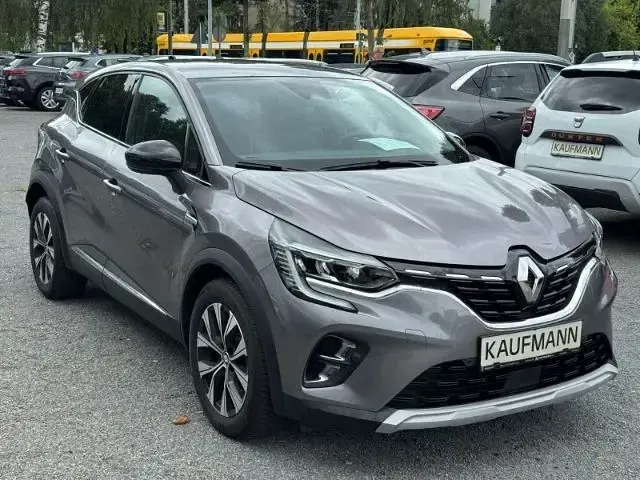 Gebraucht Renault Captur Techno 158 PS (116 kW) 2022 Grau SUV