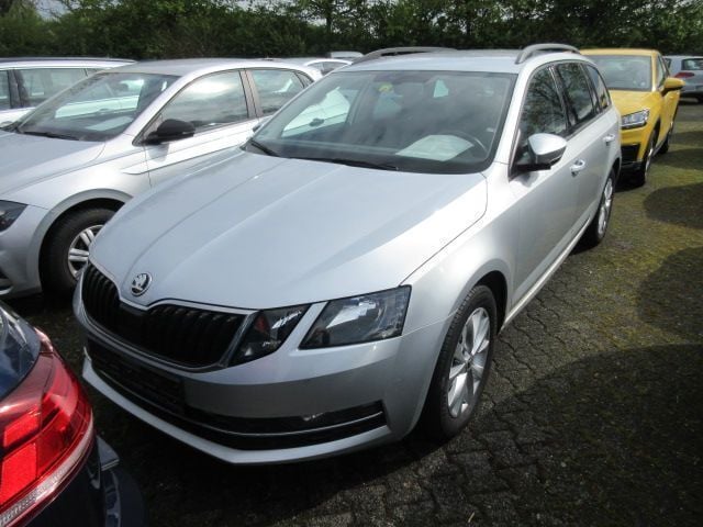 Silber Gebraucht 2020 Skoda Octavia Style Kombi | 14.988 € (Superpreis) - Bild 1/4