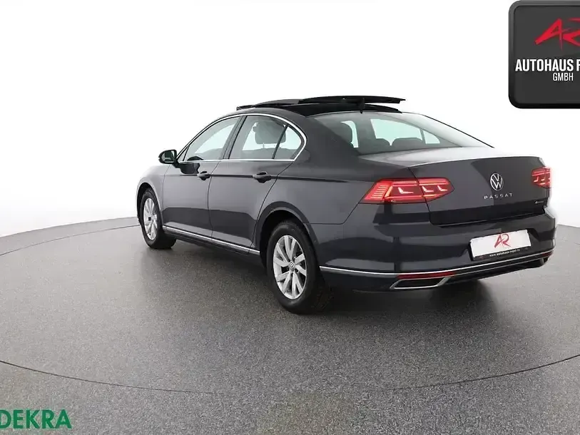 Usata VW Passat Elegance 200 CV (147 kW) 2020 Grigio Berlina