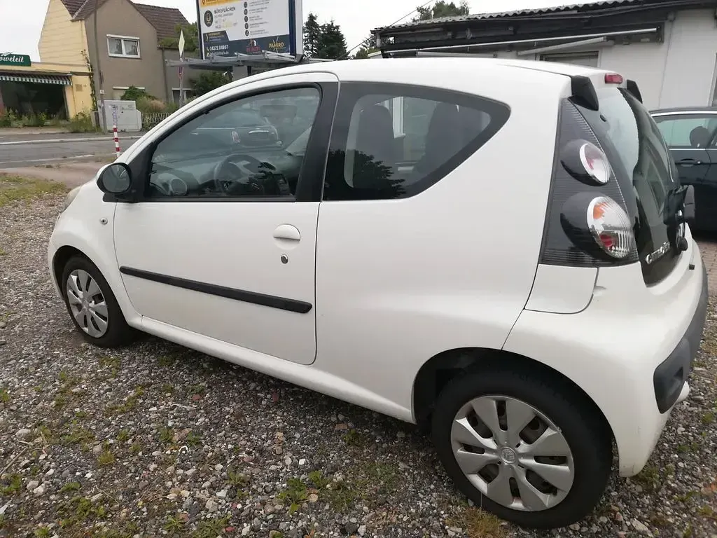 Gebraucht Citroën C1 Style 68 PS (50 kW) 2012 Weiß Kleinwagen