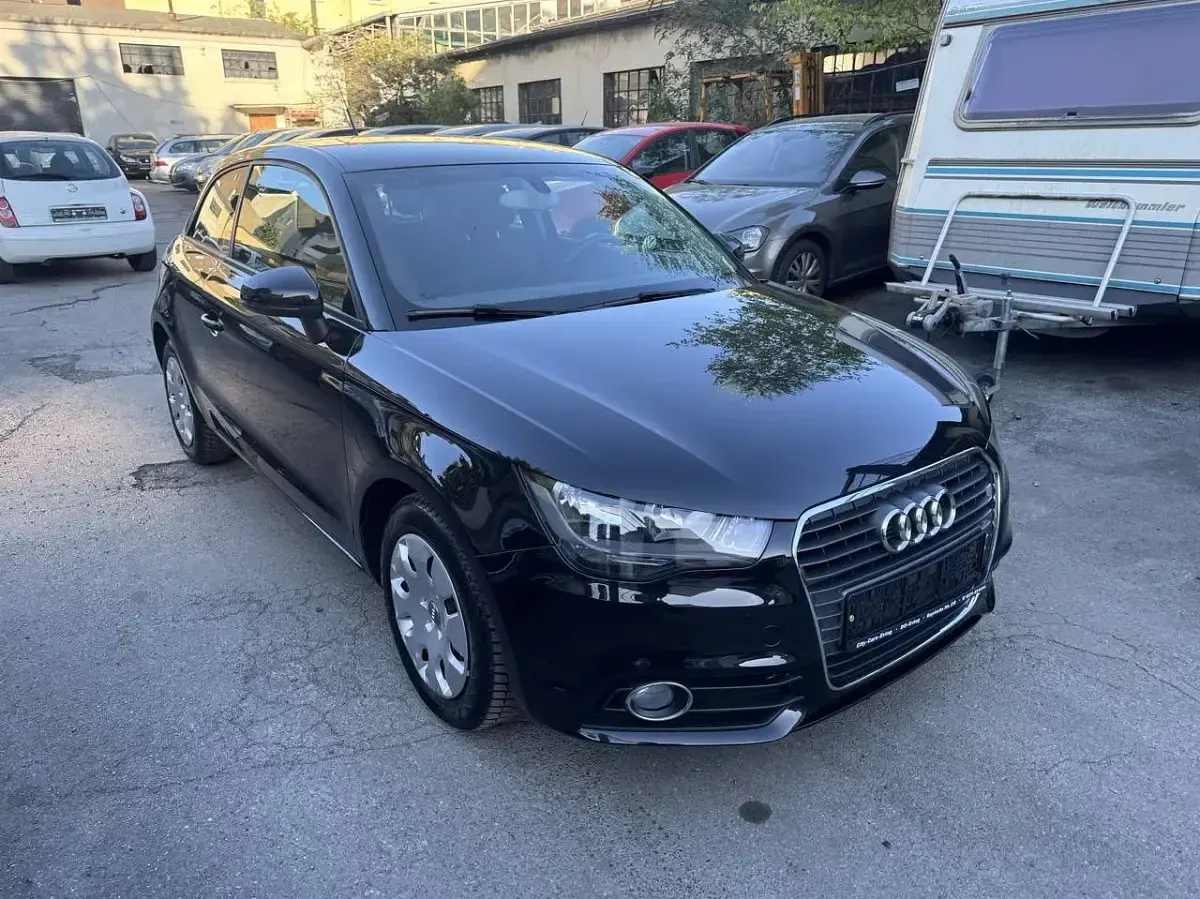 Second-hand Audi A1 Attraction 86 CP (63 kW) 2012 Negru Hatchback