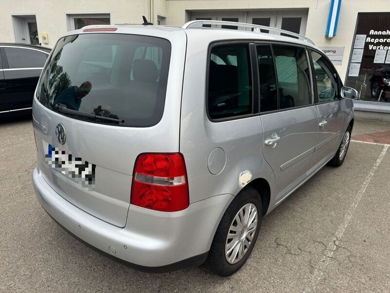 Gebraucht VW Touran Highline 140 PS (102 kW) 2005 Silber Van / Kleinbus