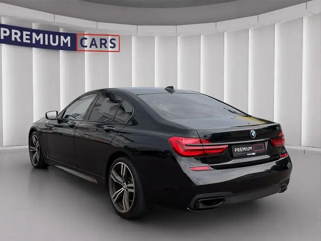 Gebraucht BMW 750 M Sport 400 PS (294 kW) 2017 Schwarz Limousine