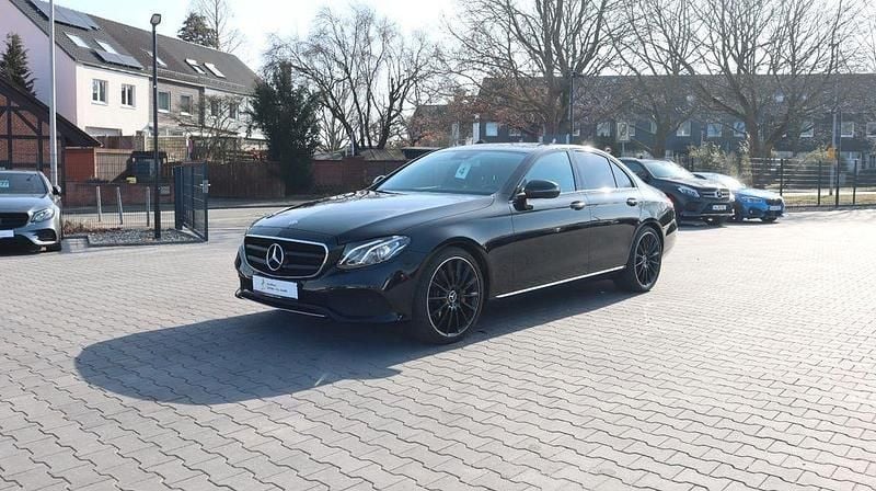 Gebraucht Mercedes E200 184 PS (135 kW) 2017 Schwarz Limousine