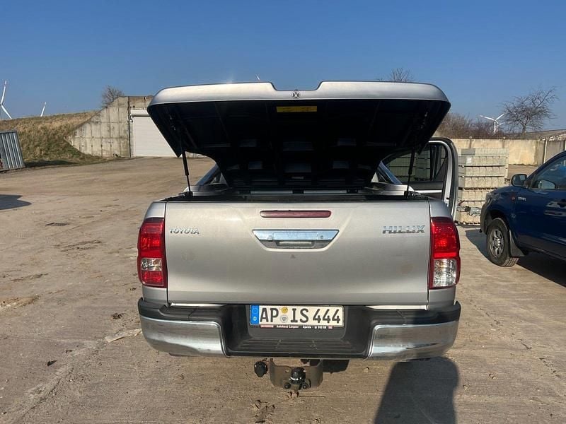 Gebraucht Toyota HiLux Comfort 150 PS (110 kW) 2017 Silber Pickup