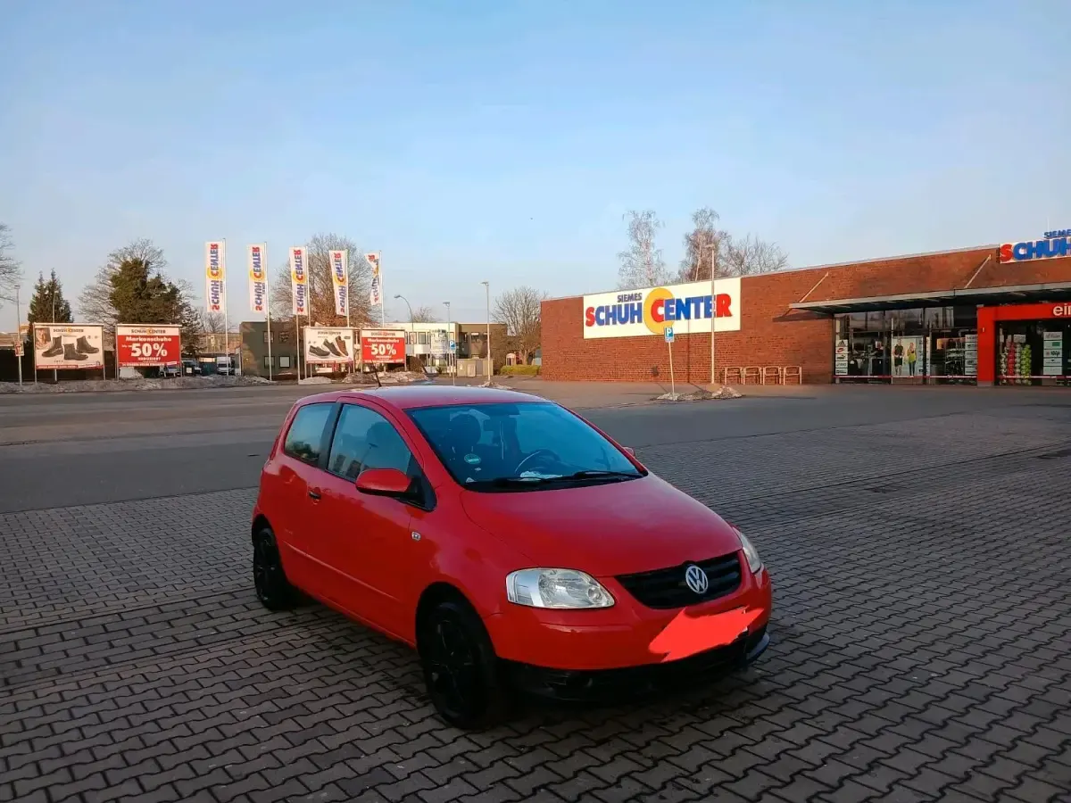 Używany VW Fox 54 KM (39 kW) 2009 Czerwony Hatchback