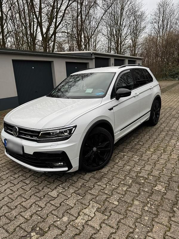 Weiß Gebraucht 2020 VW Tiguan R-line SUV | 25.000 € (Fairer Preis) - Bild 1/4