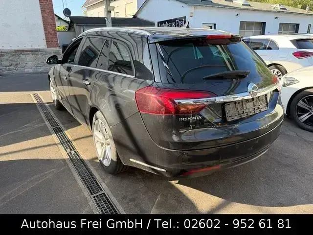 Gebraucht Opel Insignia Sport 163 PS (119 kW) 2014 Schwarz Kombi