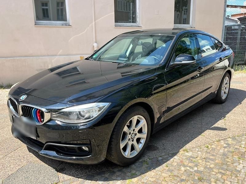 Schwarz Gebraucht 2014 BMW 318 Gran Turismo Sport Line Limousine | 7.500 € (Superpreis) - Bild 1/4