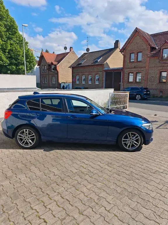 Gebraucht BMW 120 Advantage 190 PS (139 kW) 2017 Blau Kleinwagen
