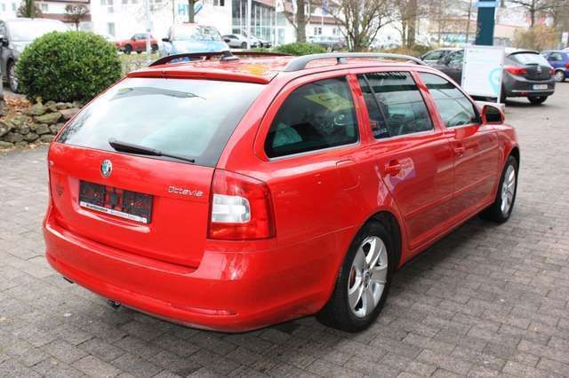 Gebraucht Skoda Octavia Elegance 160 PS (117 kW) 2012 Corridarot Kombi