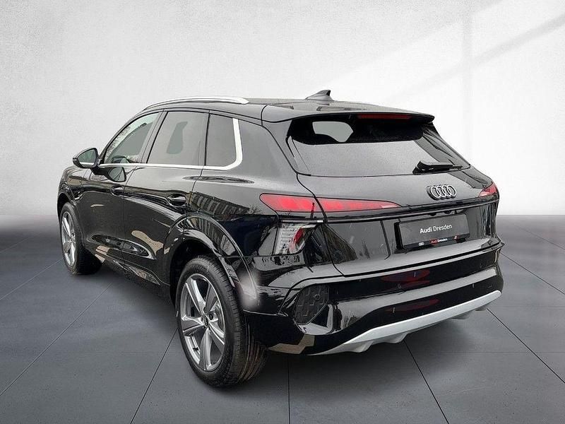 Neu Audi Q3 Sport 150 PS (110 kW) 2025 Mythosschwarz metallic SUV