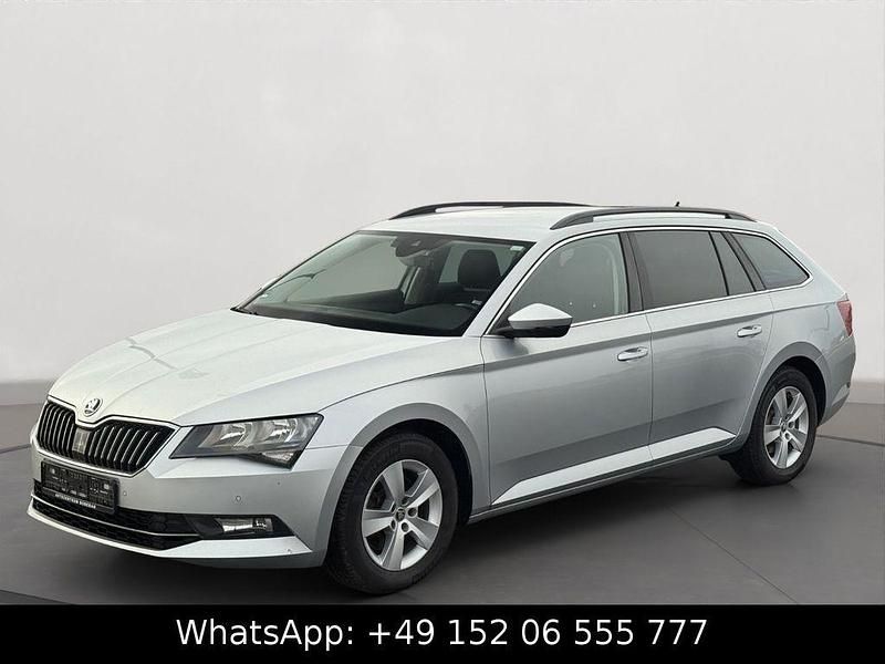 Silber Gebraucht 2017 Skoda Superb Ambition Kombi | 12.490 € (Fairer Preis) - Bild 1/4