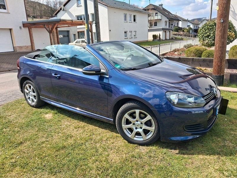 Gebraucht VW Golf Cabriolet 105 PS (77 kW) 2016 Blau Cabrio