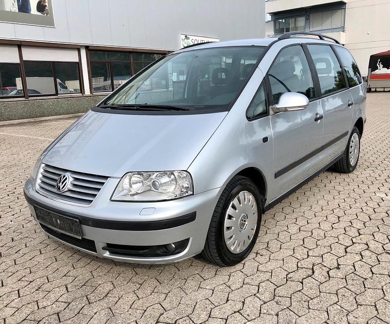 Silber Gebraucht 2009 VW Sharan Van / Kleinbus | 2.590 € (Superpreis) - Bild 1/4