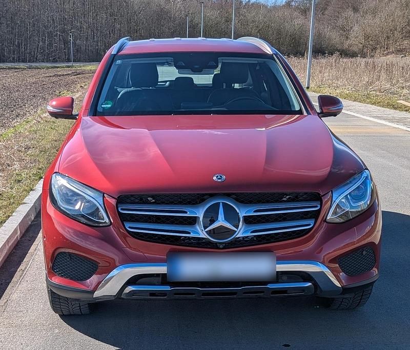 Gebraucht Mercedes GLC250 204 PS (150 kW) 2017 Rot SUV
