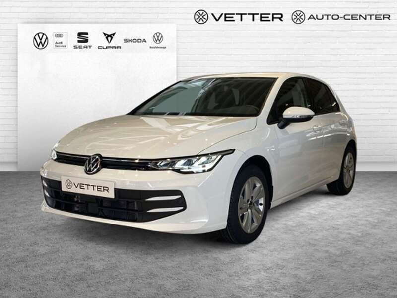 Weiß (weiß (pure white)) Neu 2025 VW Golf VIII Life Limousine | 28.950 € (Fairer Preis) - Bild 1/4