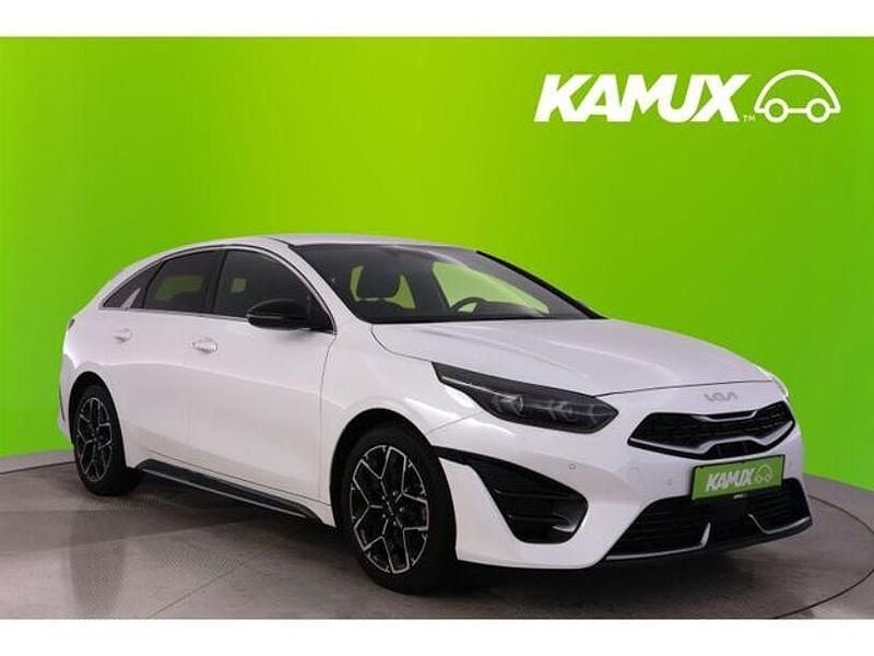 Gebraucht Kia ProCeed GT-Line 140 PS (102 kW) 2024 Hw2) deluxe white m (weiss Kleinwagen