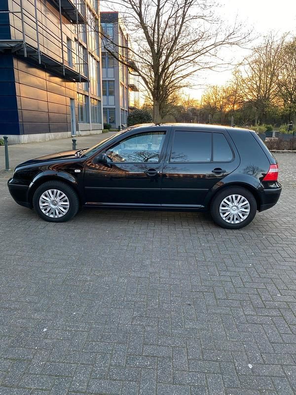Gebraucht VW Golf IV 101 PS (74 kW) 2003 Schwarz Kleinwagen