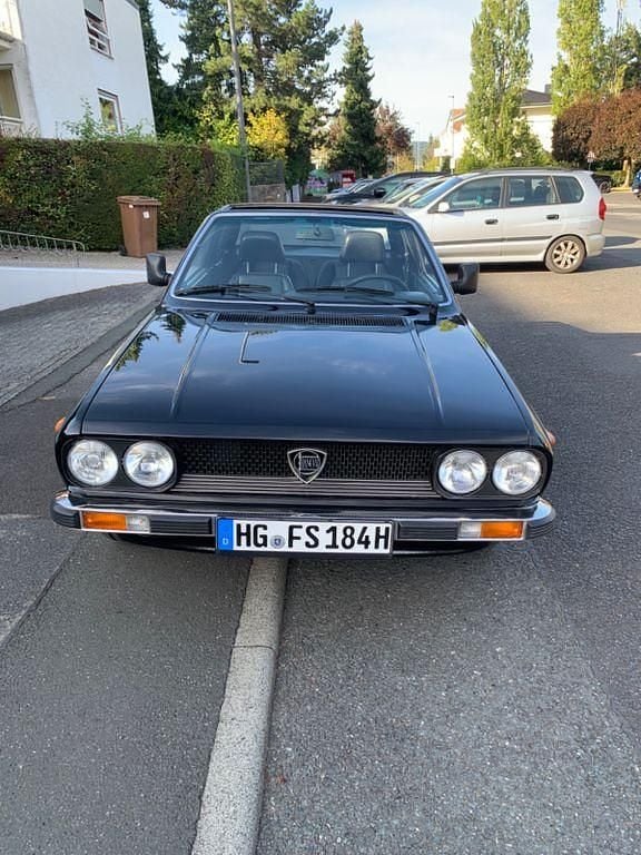 Schwarz Gebraucht 1981 Lancia Beta Cabrio | 12.300 € - Bild 1/4