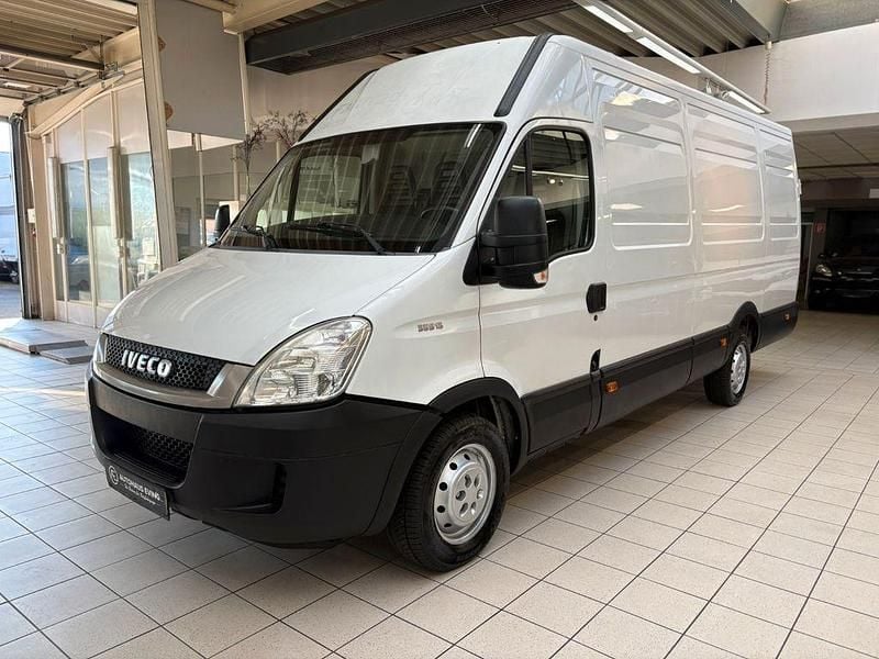 Gebraucht Iveco Daily 126 PS (92 kW) 2011 Weiß Van / Kleinbus