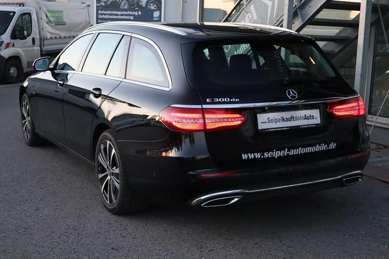 Gebraucht Mercedes E300 Avantgarde 194 PS (142 kW) 2020 Schwarz Kombi