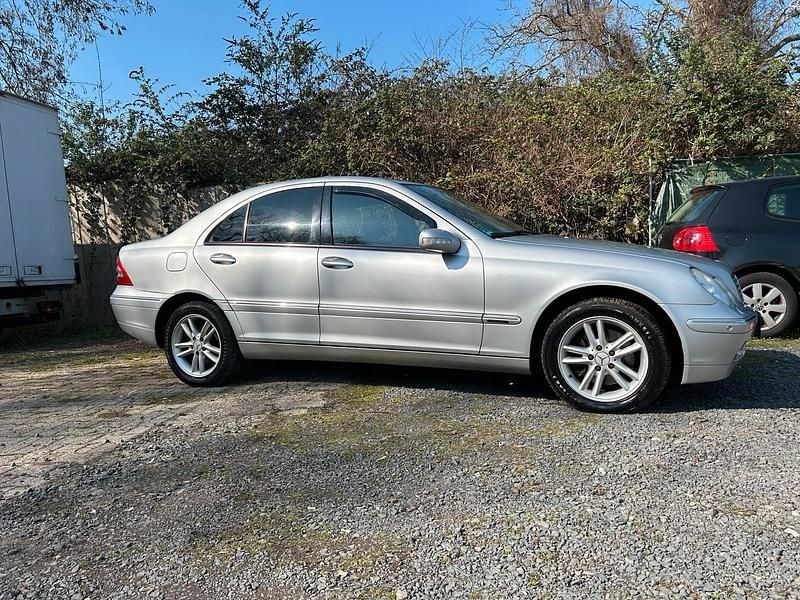 Gebraucht Mercedes C320 217 PS (159 kW) 2003 Grau Limousine