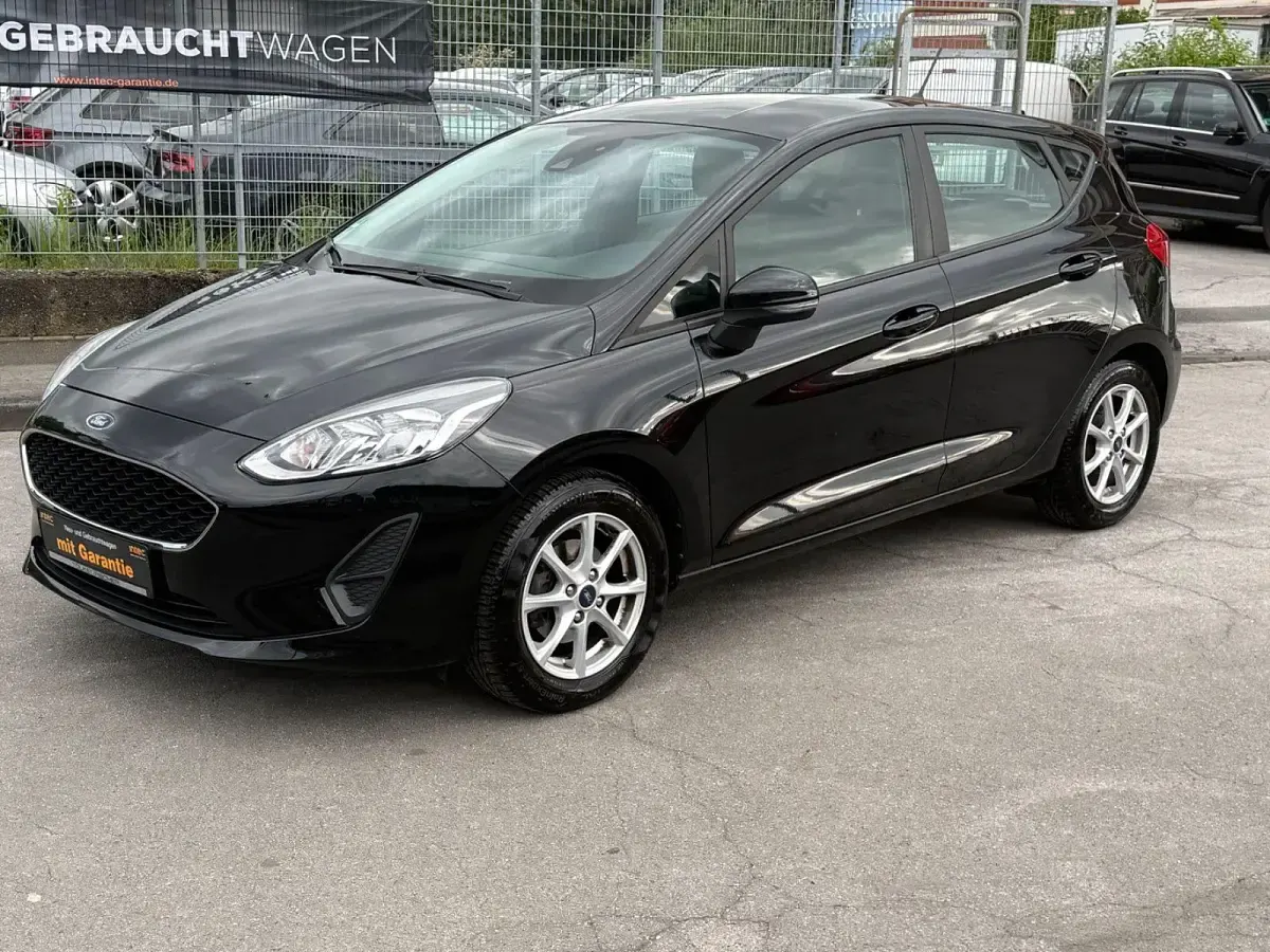 Gebraucht Ford Fiesta 71 PS (52 kW) 2017 Schwarz Kleinwagen