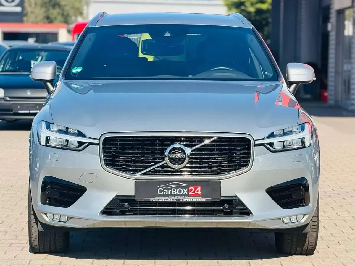 Gebraucht Volvo XC60 R-Design 190 PS (139 kW) 2019 Inscription electric silver SUV