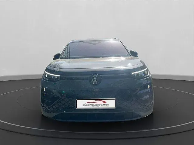 Gebraucht VW Tayron R-line 272 PS (200 kW) 2025 Grau SUV