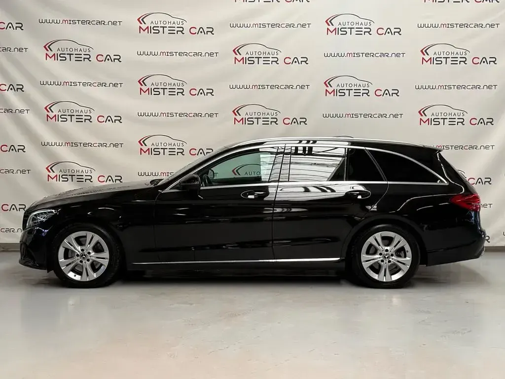 Gebraucht Mercedes C300 258 PS (189 kW) 2018 Schwarz Limousine