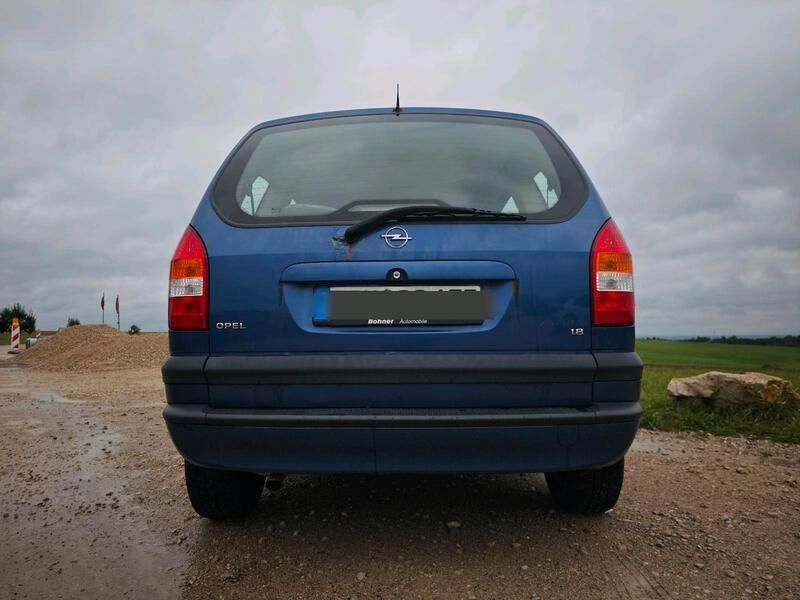 Violet Gebraucht 2001 Opel Zafira Van / Kleinbus | 850 € (Guter Preis) - Bild 1/4