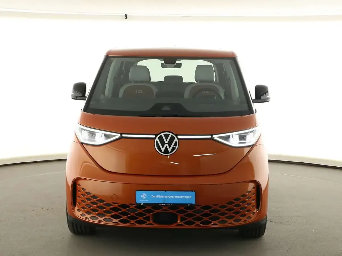 Gebraucht VW ID. Buzz Pro 150 kW (204 PS) 2025 Energetic orange metallic Van / Kleinbus