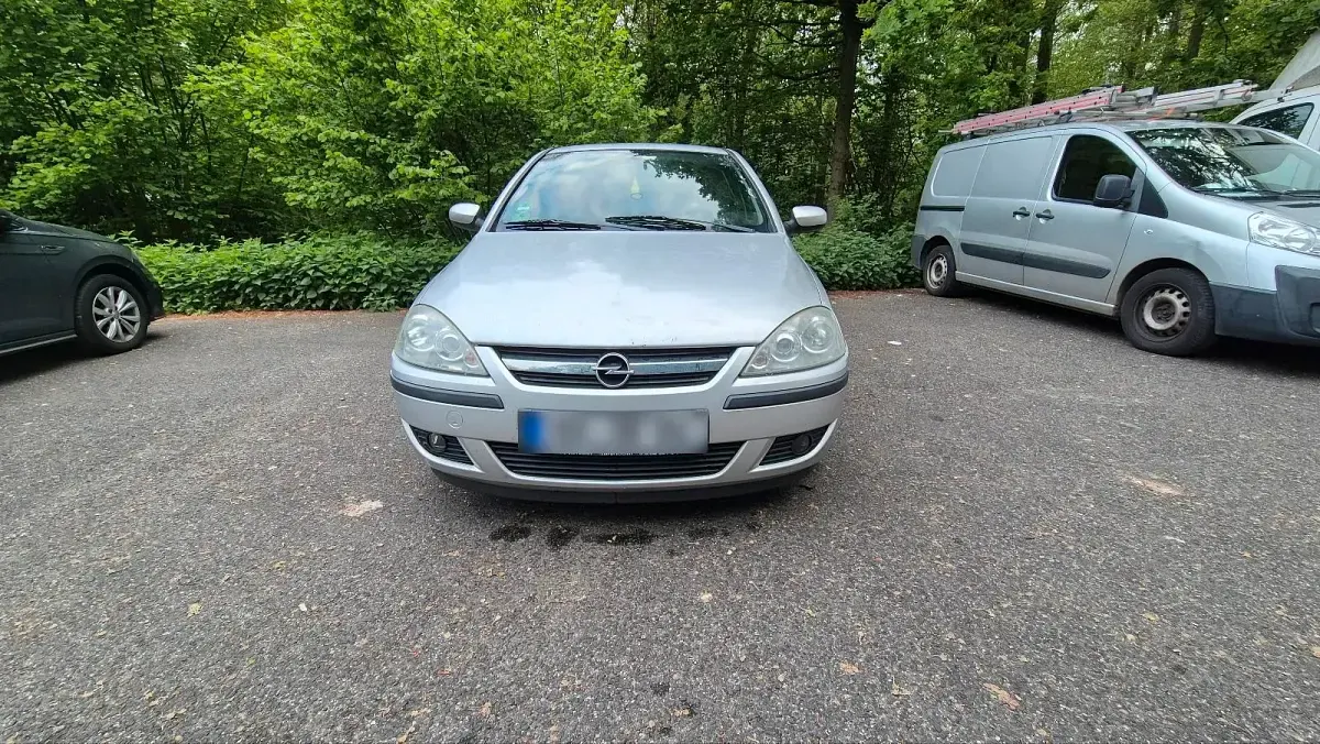 Usata Opel Corsa 75 CV (55 kW) 2004 Argento Utilitaria