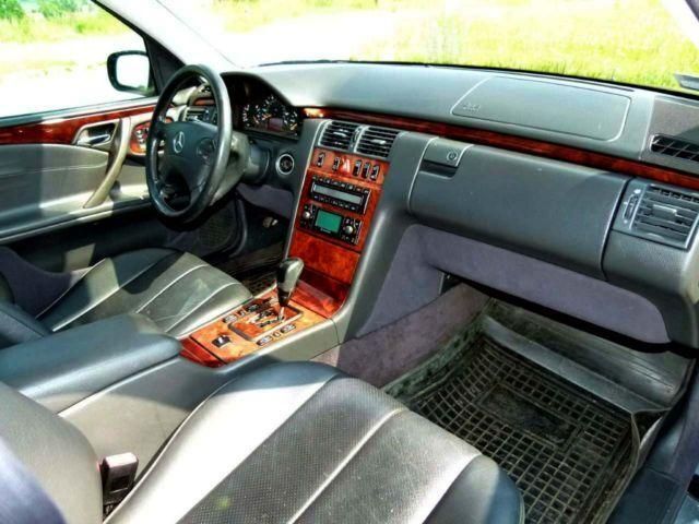 Gebraucht Mercedes E320 Classic 220 PS (161 kW) 2002 Schwarz metallic Kombi